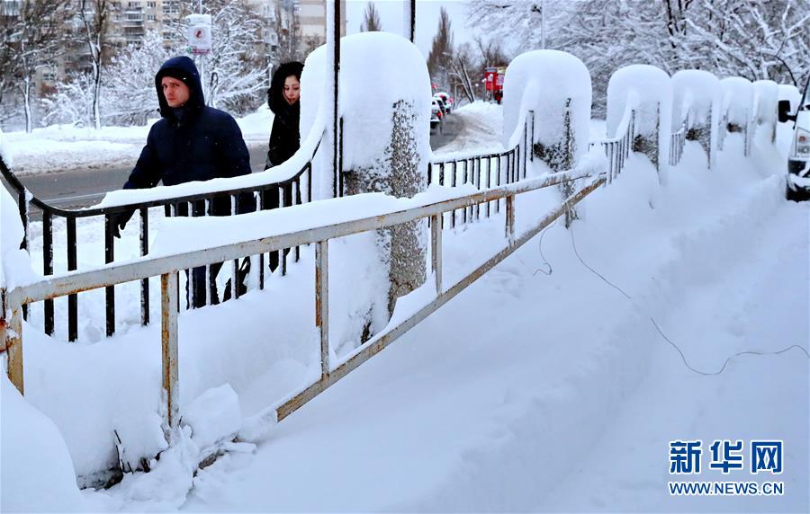 乌克兰大雪 147个城镇断电